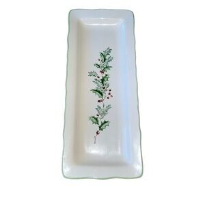Holly Berry by ST NICHOLAS SQUARE 16" Rectangular Tray Patter